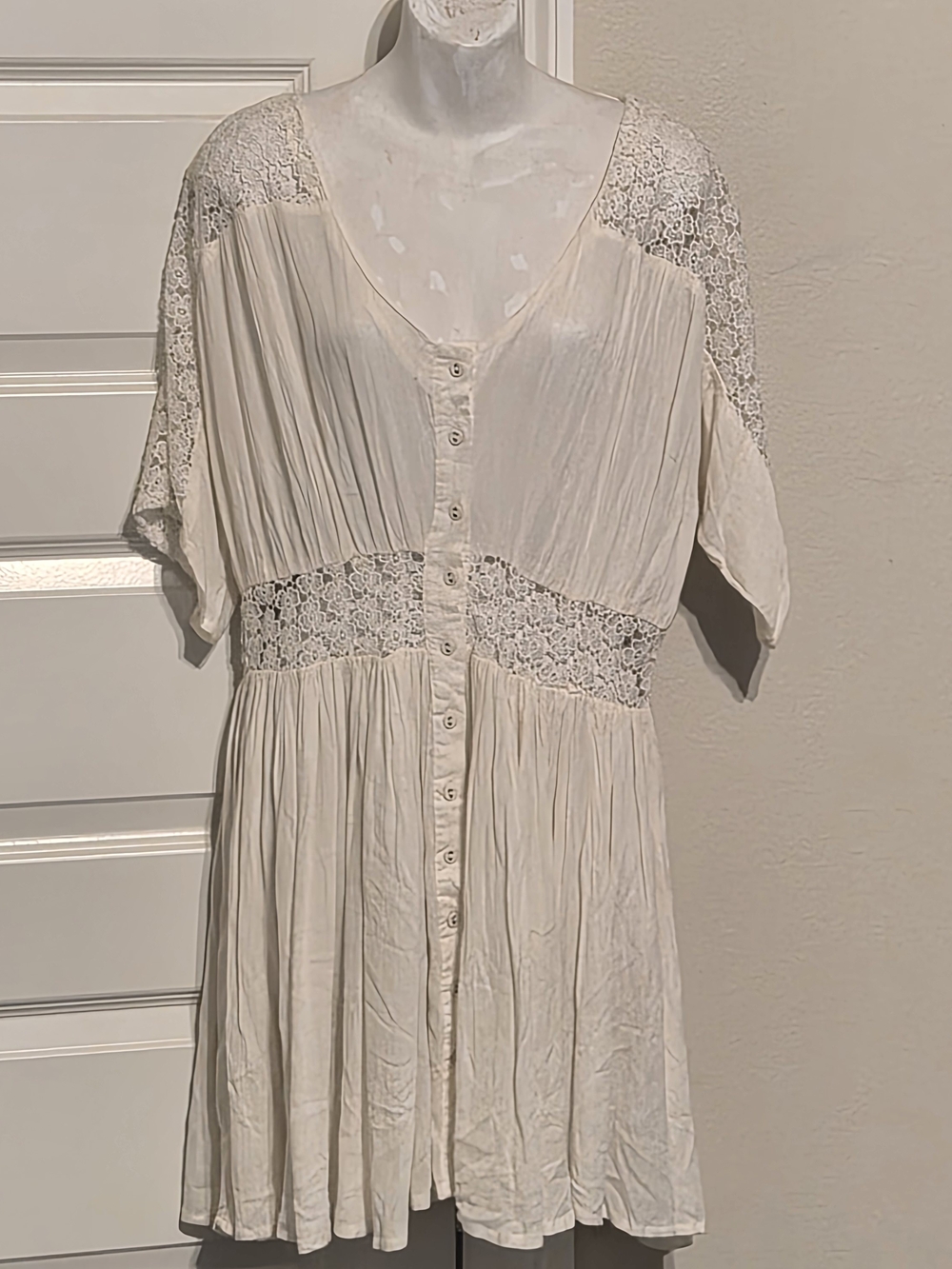 ASOS Cream Crinkle Gauze & Floral Lace Mini Dress Size 6